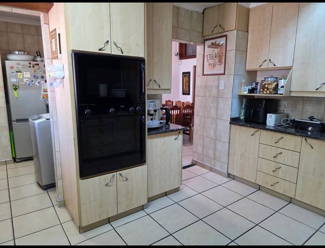 3 BEDROOM HOUSE FOR SALE IN SASOLBURG EXT 4